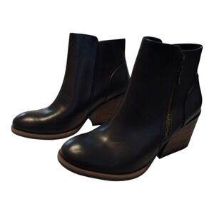 Korks Women's Hattie Round Toe Side Zip Ankle Bootie Size 7 Black Western‎